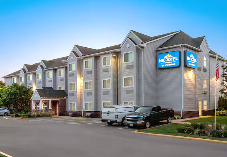 Microtel Inn & Suites